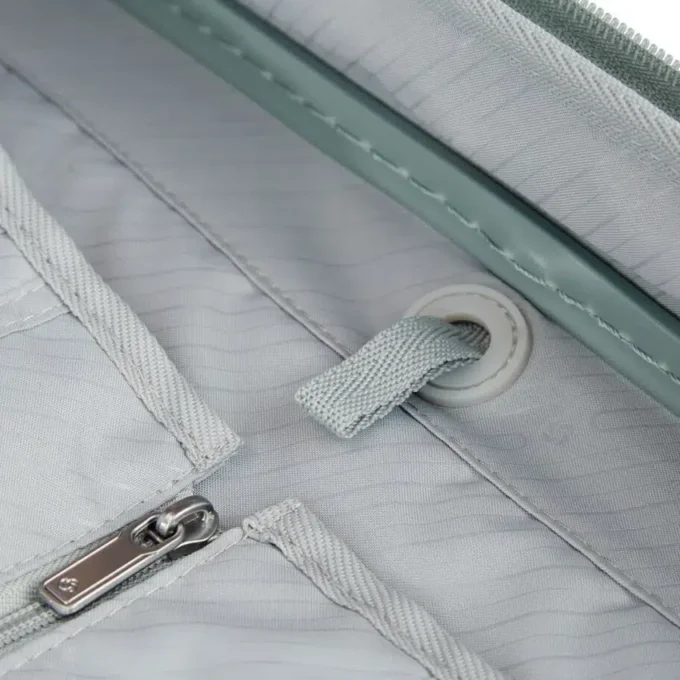 Elevation™ plus elevation™ plus hardside large spinner